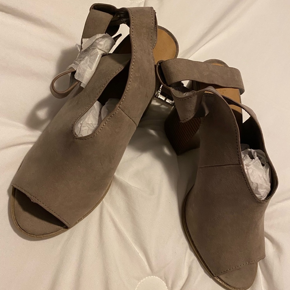 Taupe heeled sandals